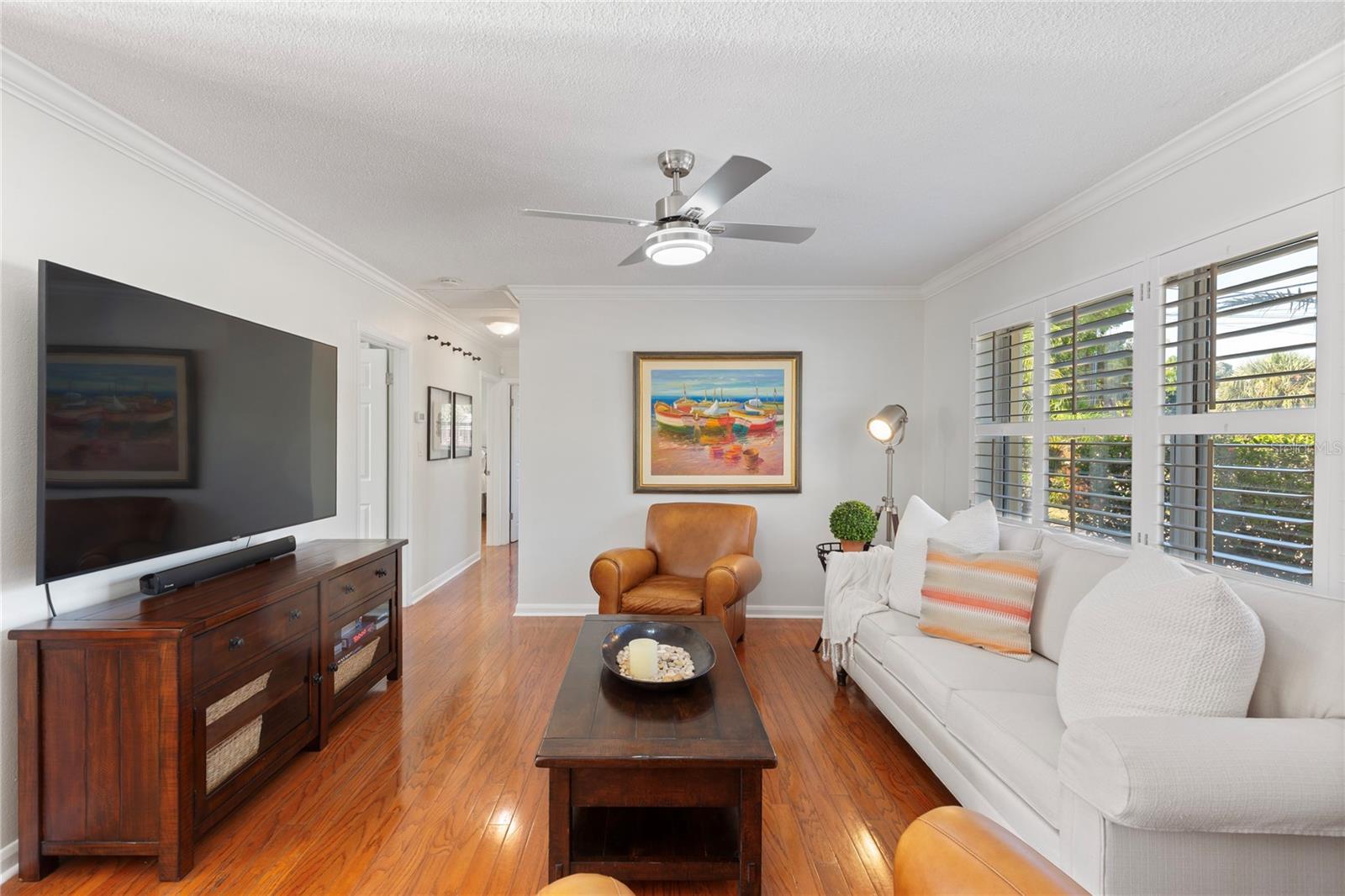 Image 11 of 38 For 1110 Varona  