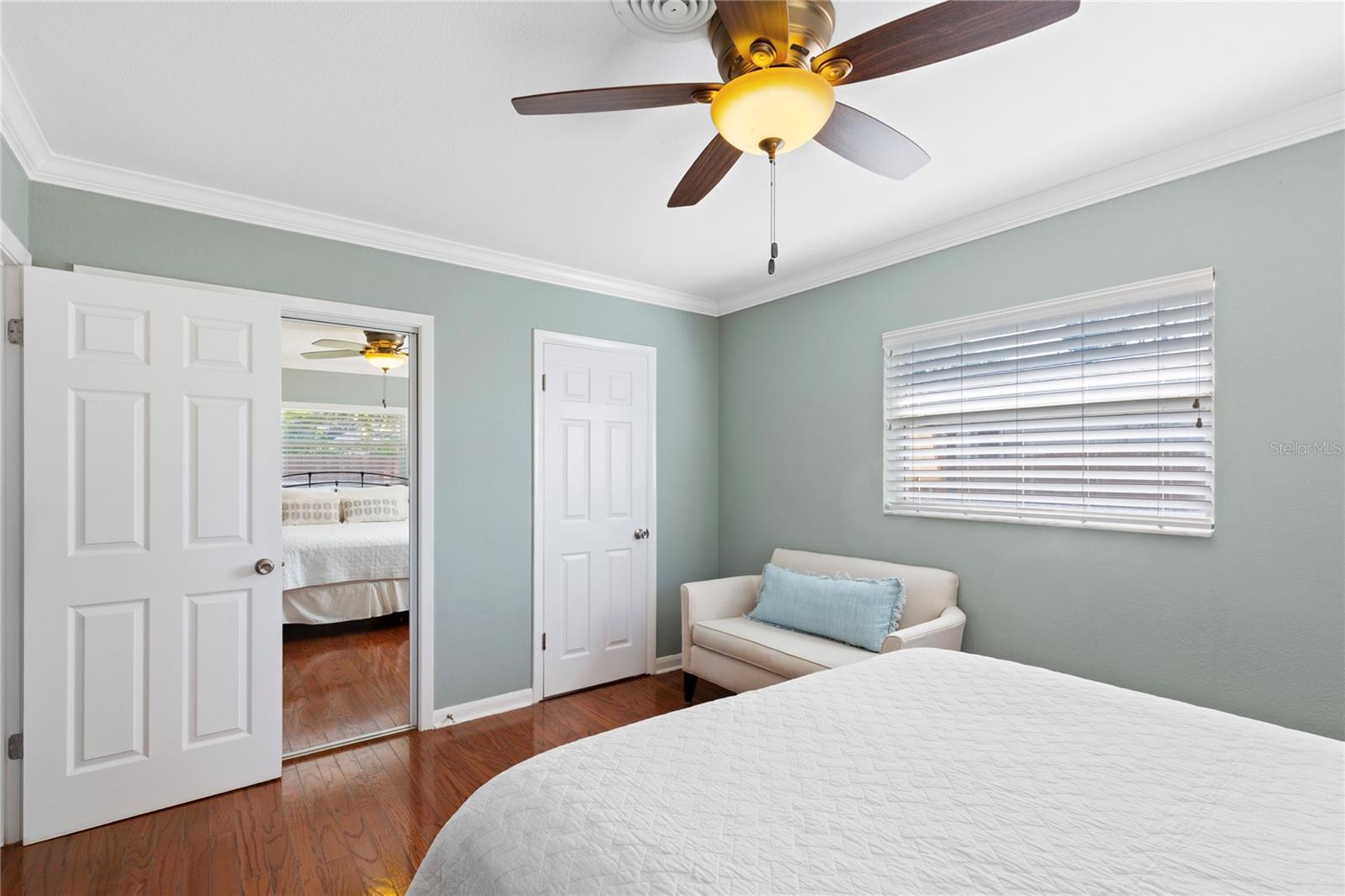 Image 14 of 38 For 1110 Varona  