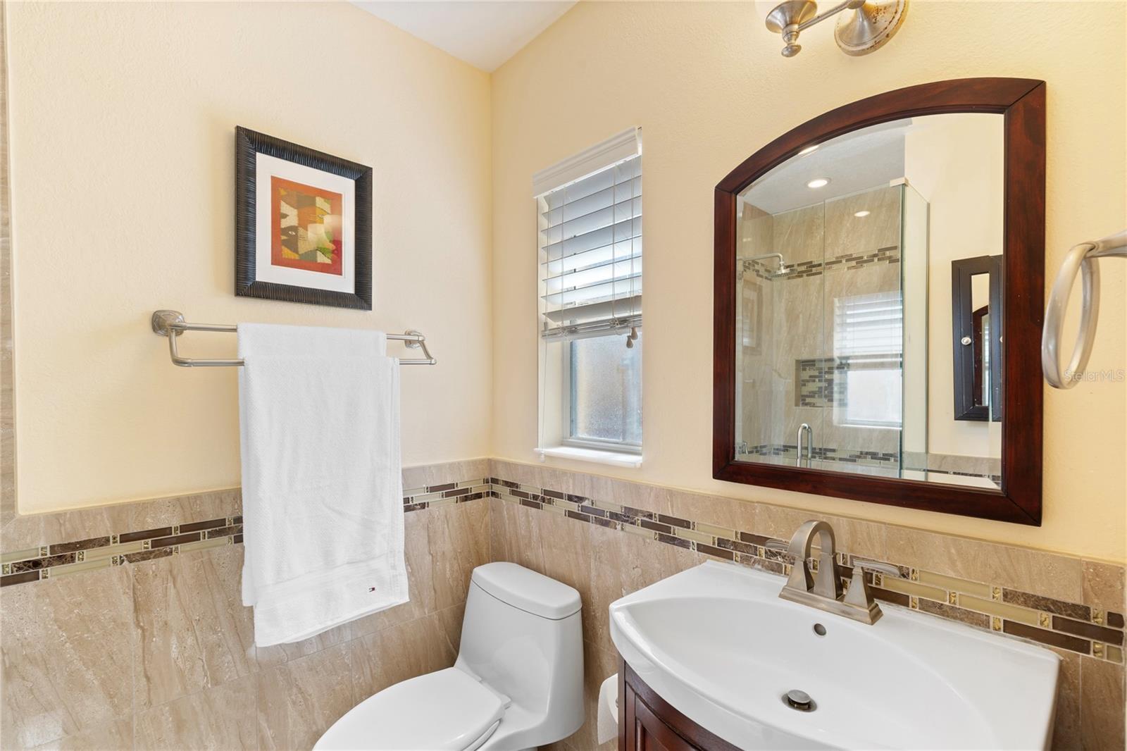 Image 16 of 38 For 1110 Varona  