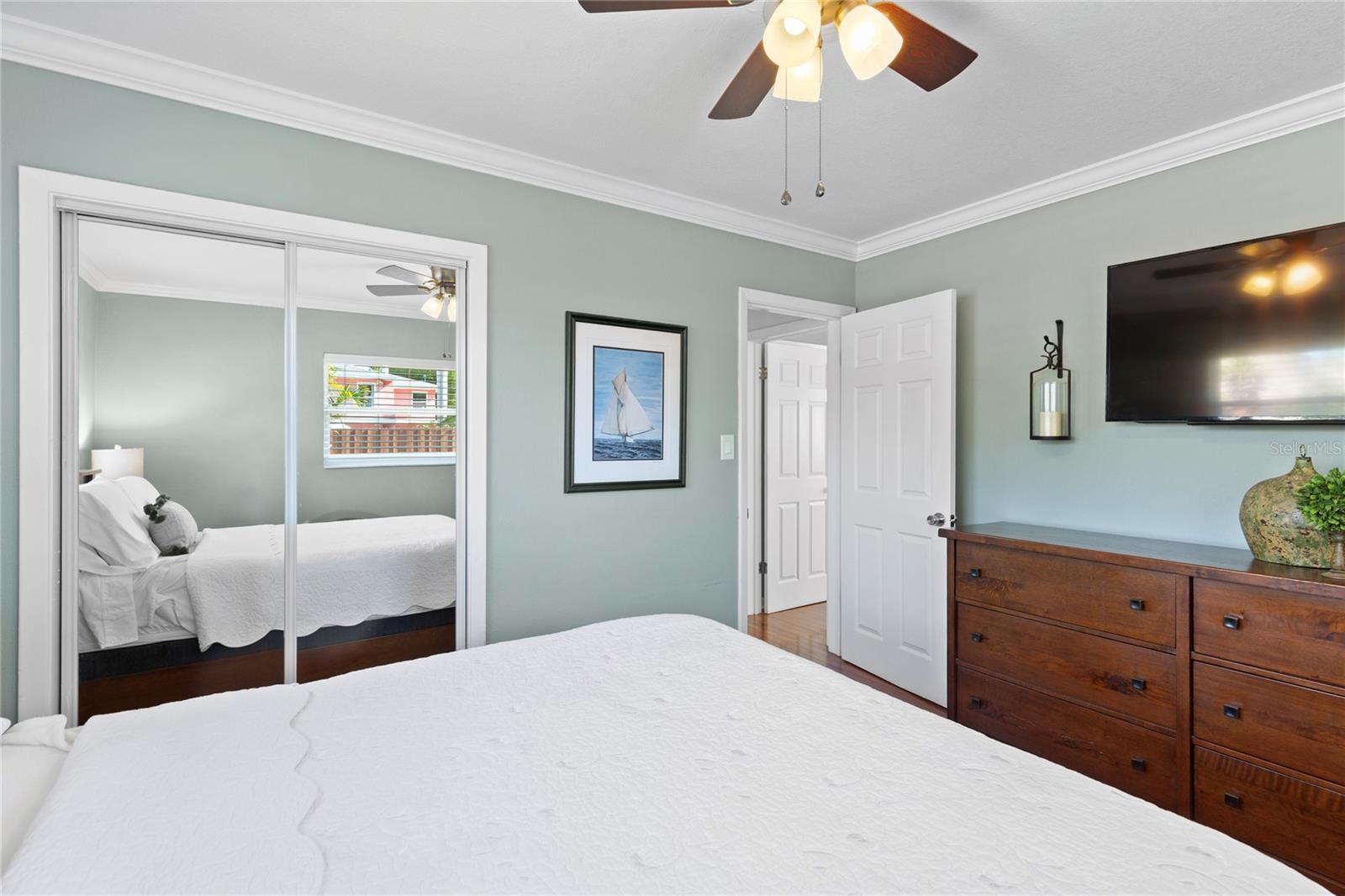 Image 19 of 38 For 1110 Varona  