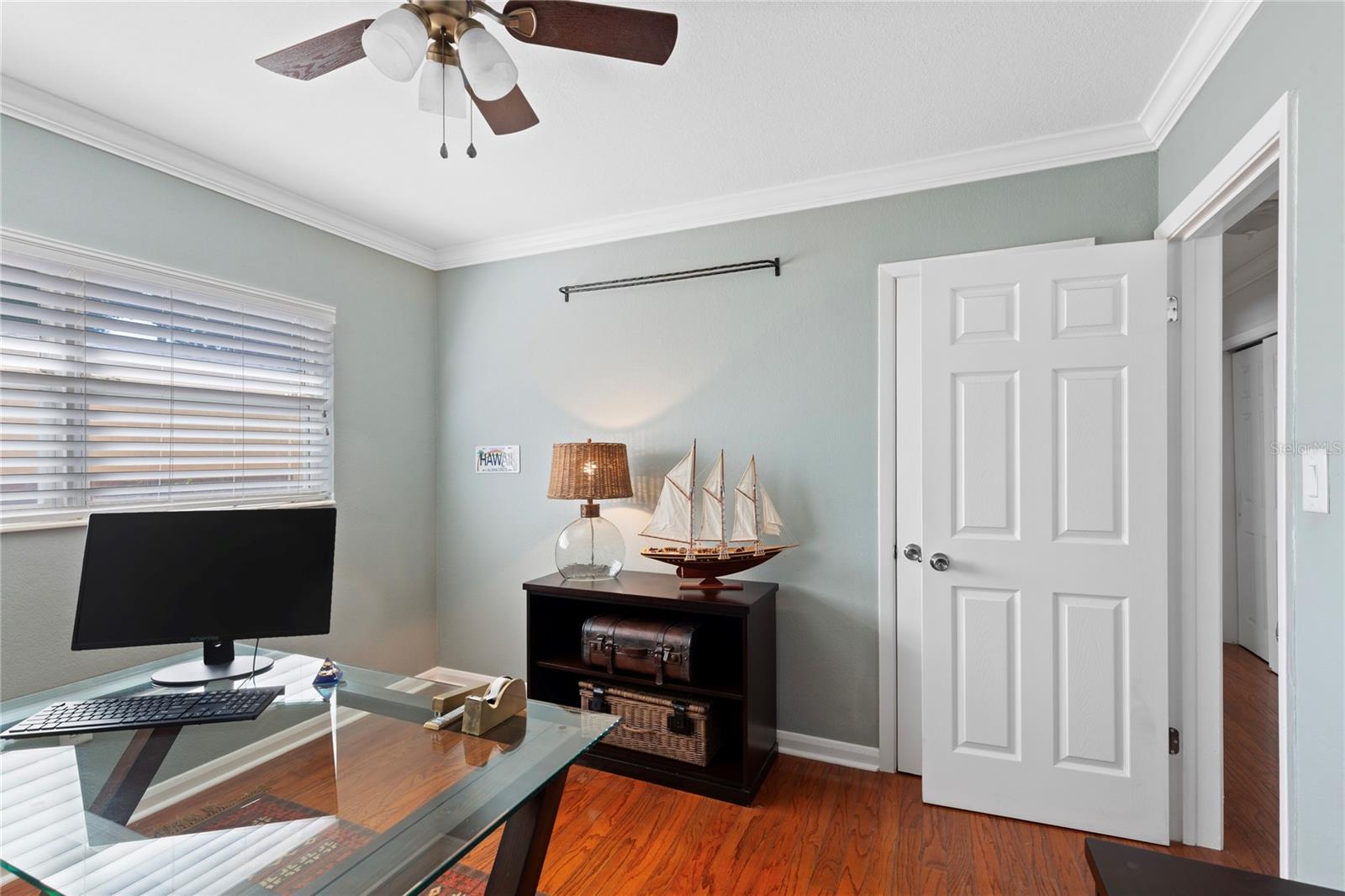 Image 22 of 38 For 1110 Varona  