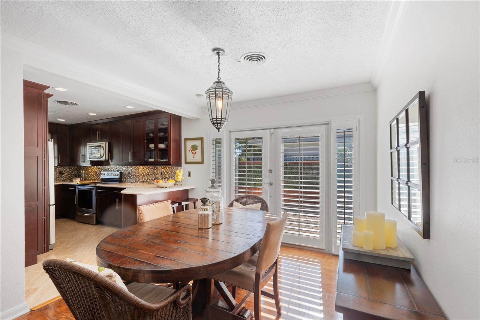 Image 34 of 38 For 1110 Varona  