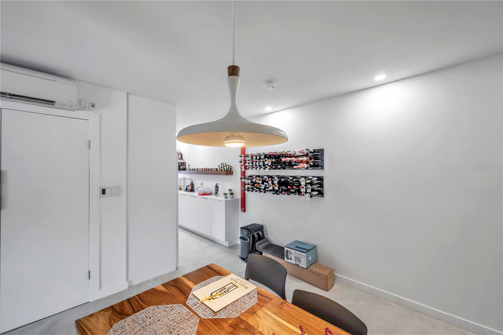 Image 10 of 41 For 224 6th Avenue N 13