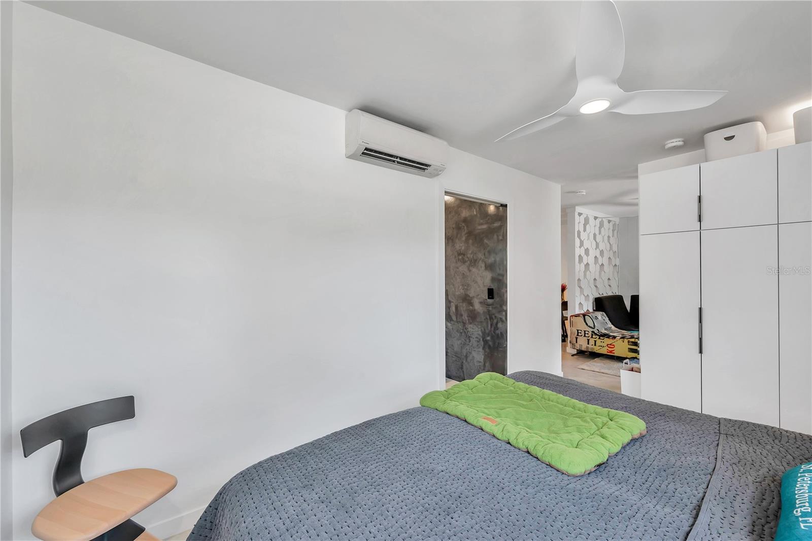 Image 23 of 41 For 224 6th Avenue N 13