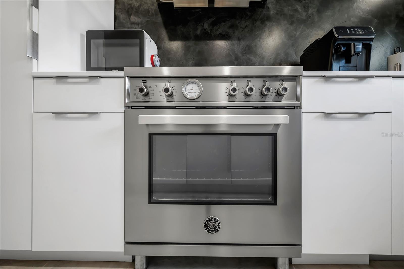 Image 28 of 41 For 224 6th Avenue N 13