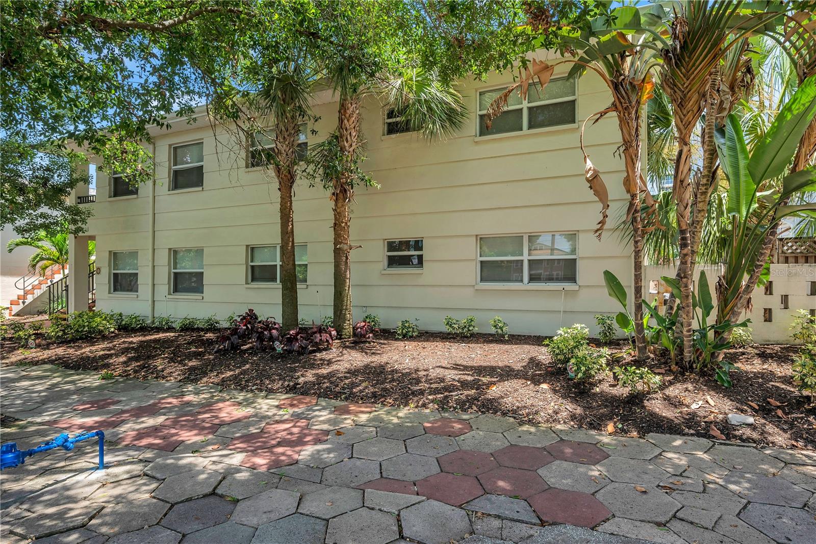 Image 32 of 41 For 224 6th Avenue N 13