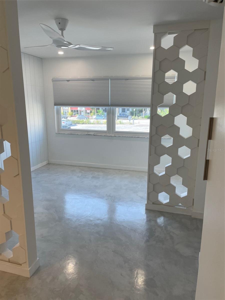 Image 35 of 41 For 224 6th Avenue N 13