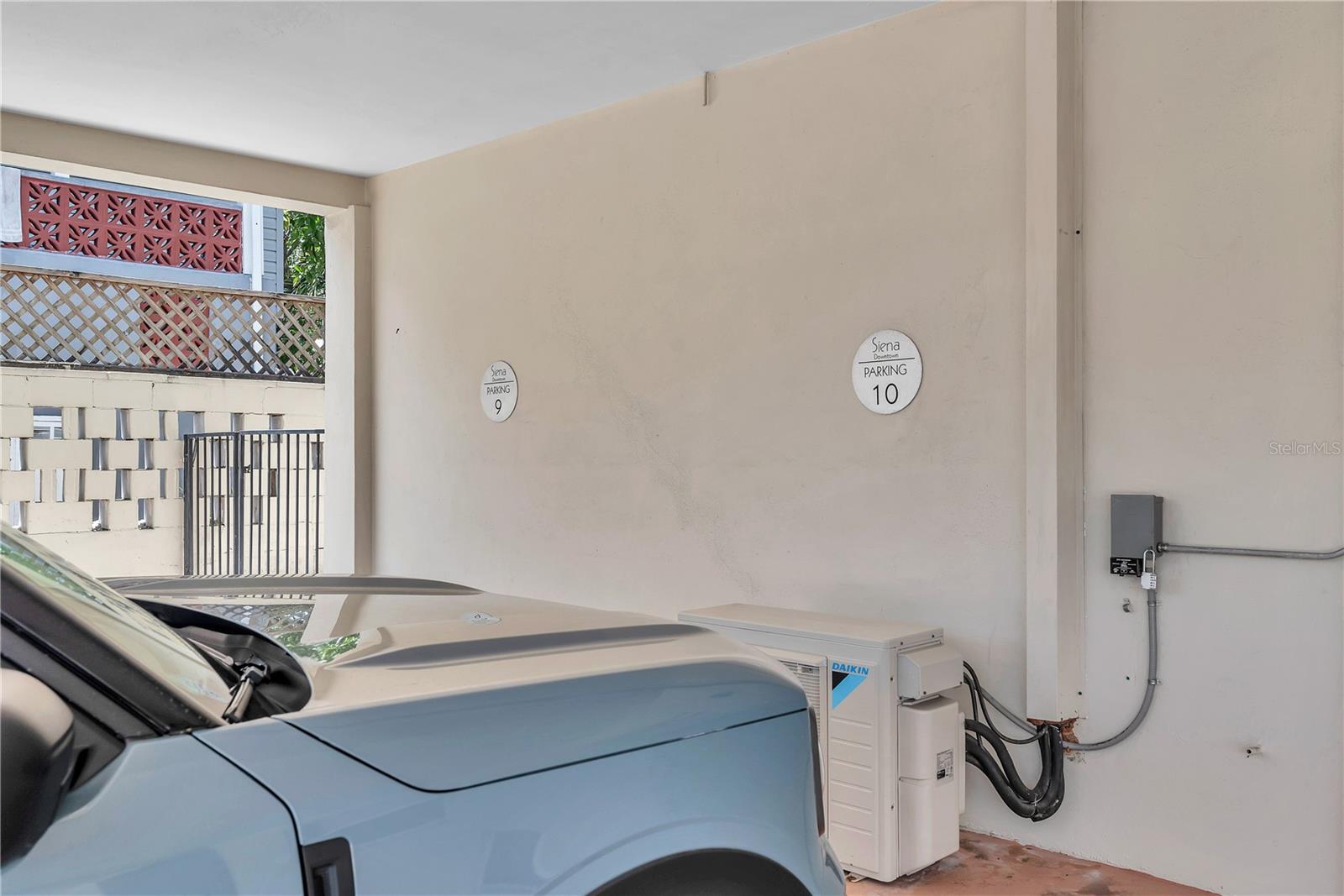 Image 5 of 41 For 224 6th Avenue N 13