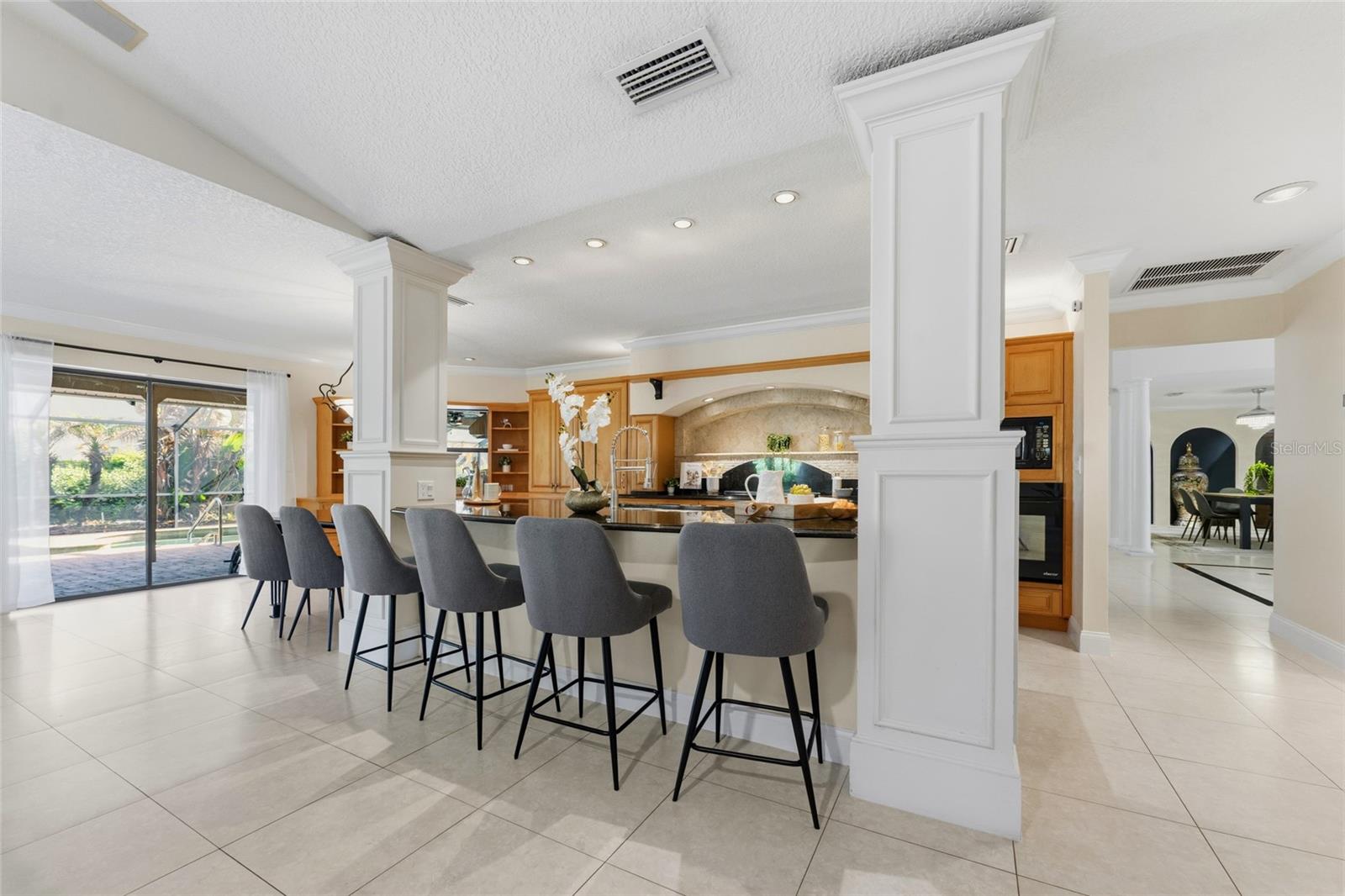 Image 14 of 75 For 8701 Tantallon Circle