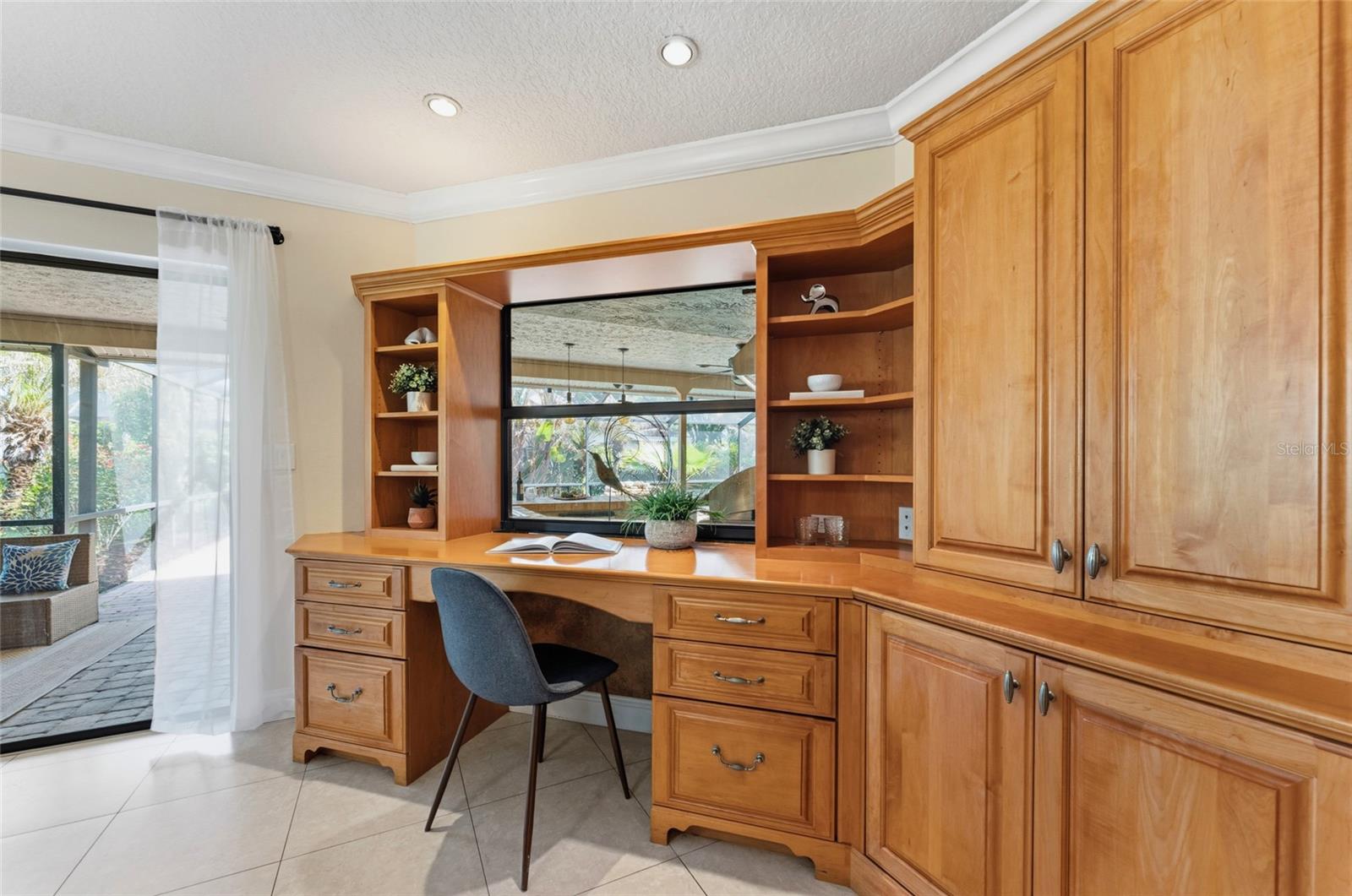 Image 18 of 75 For 8701 Tantallon Circle