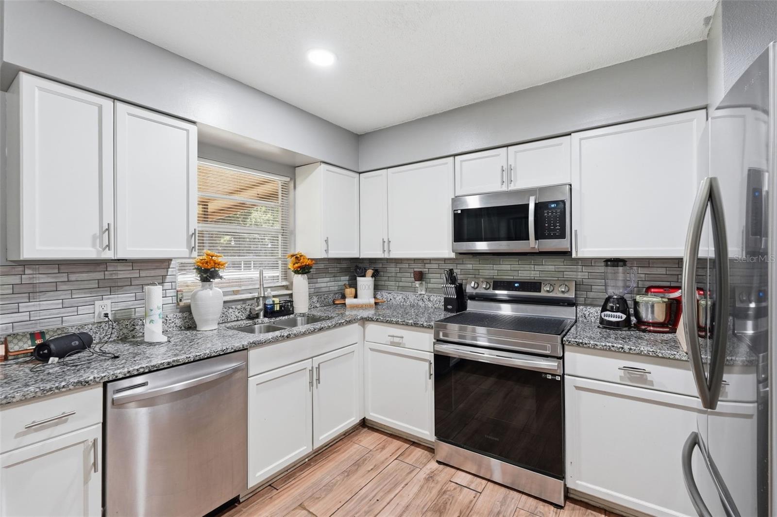 Image 19 of 26 For 8509 Kipling Lane