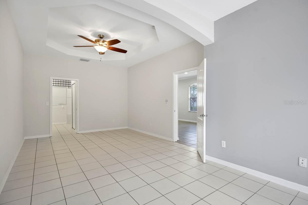 Image 20 of 41 For 15715 Phoebepark Avenue