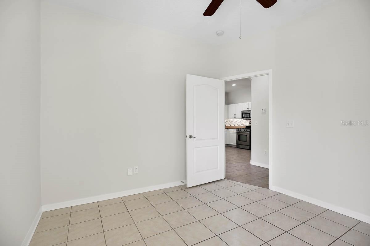 Image 23 of 41 For 15715 Phoebepark Avenue