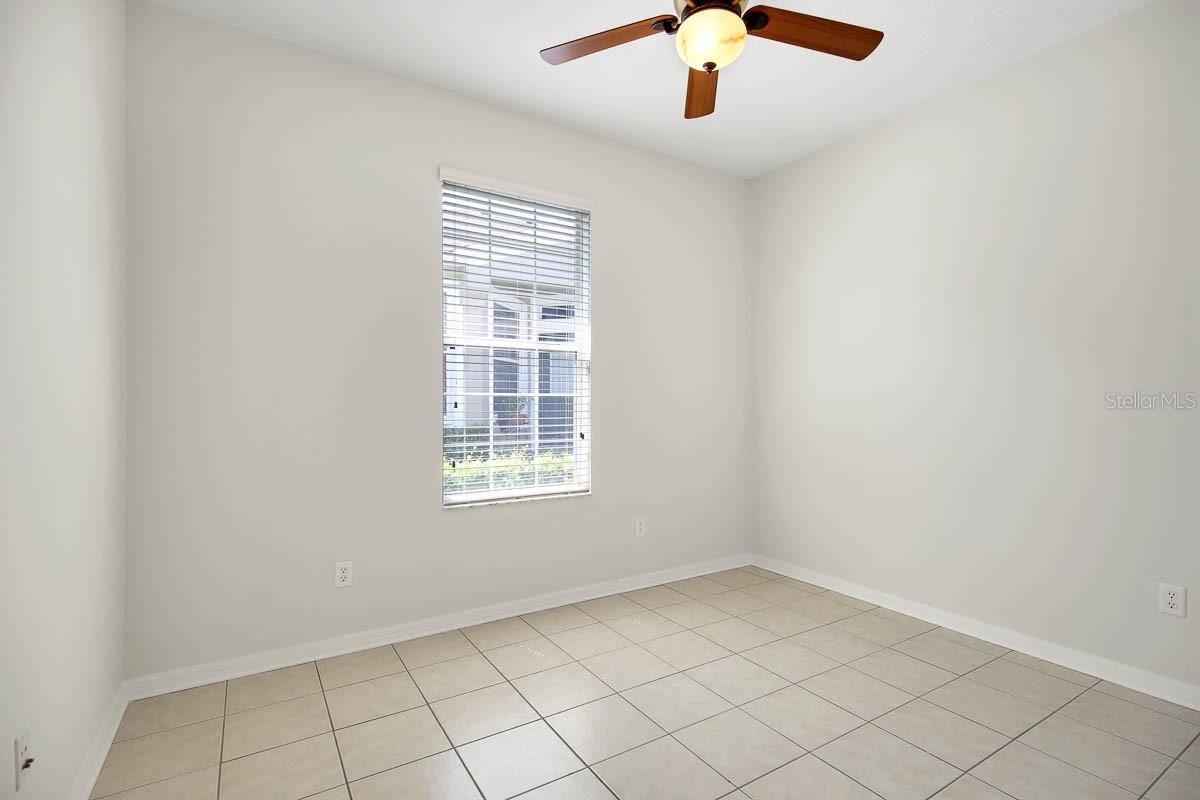 Image 25 of 41 For 15715 Phoebepark Avenue