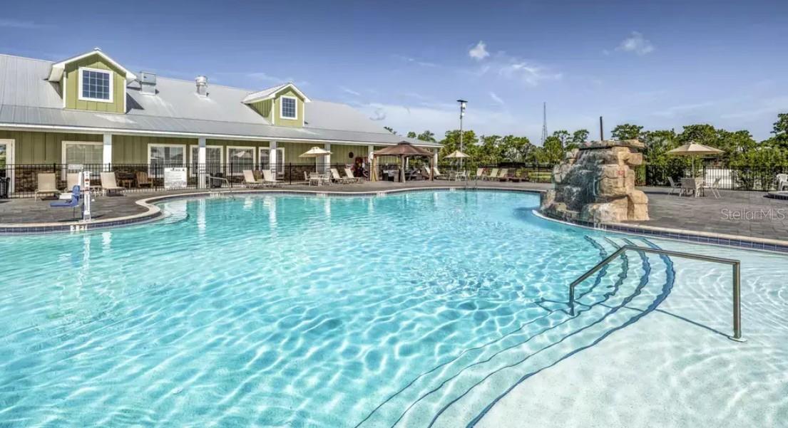 Image 16 of 17 For 33 Tiki Turn Hyw 630 E