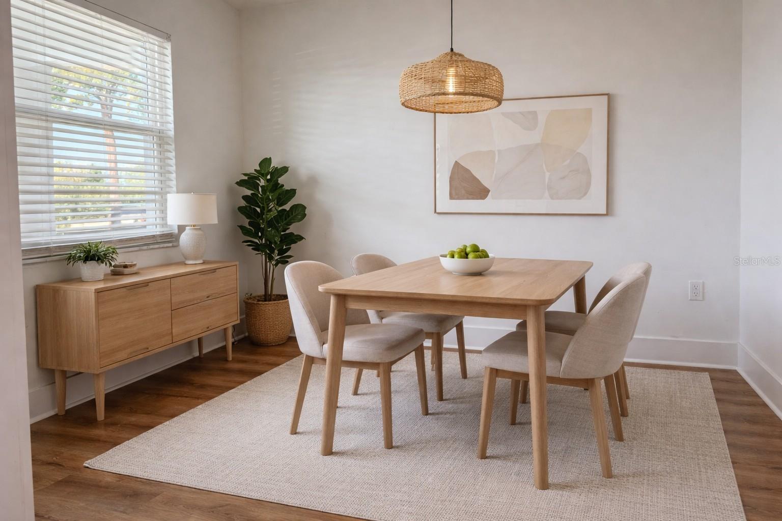 Image 3 of 14 For 1001 77th Avenue N 102