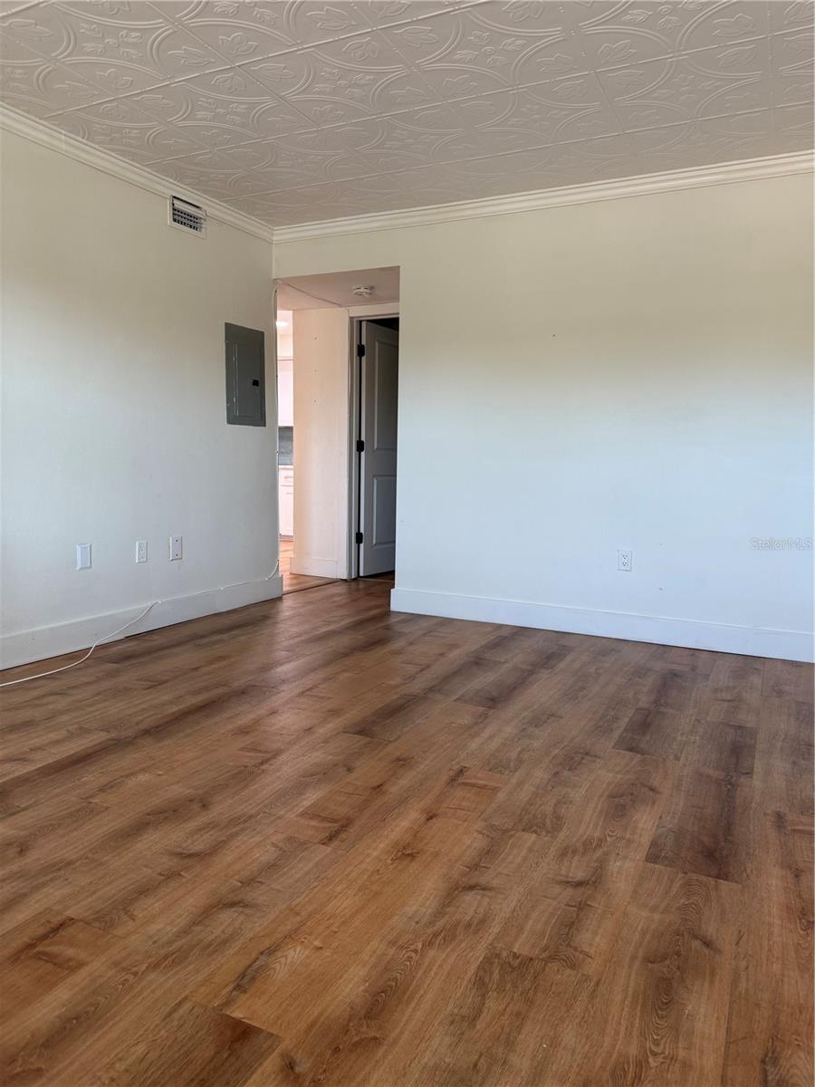 Image 7 of 14 For 1001 77th Avenue N 102