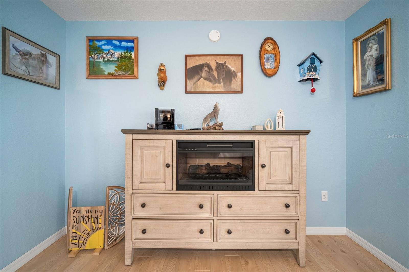 Image 23 of 46 For 1472 Ivydale Road