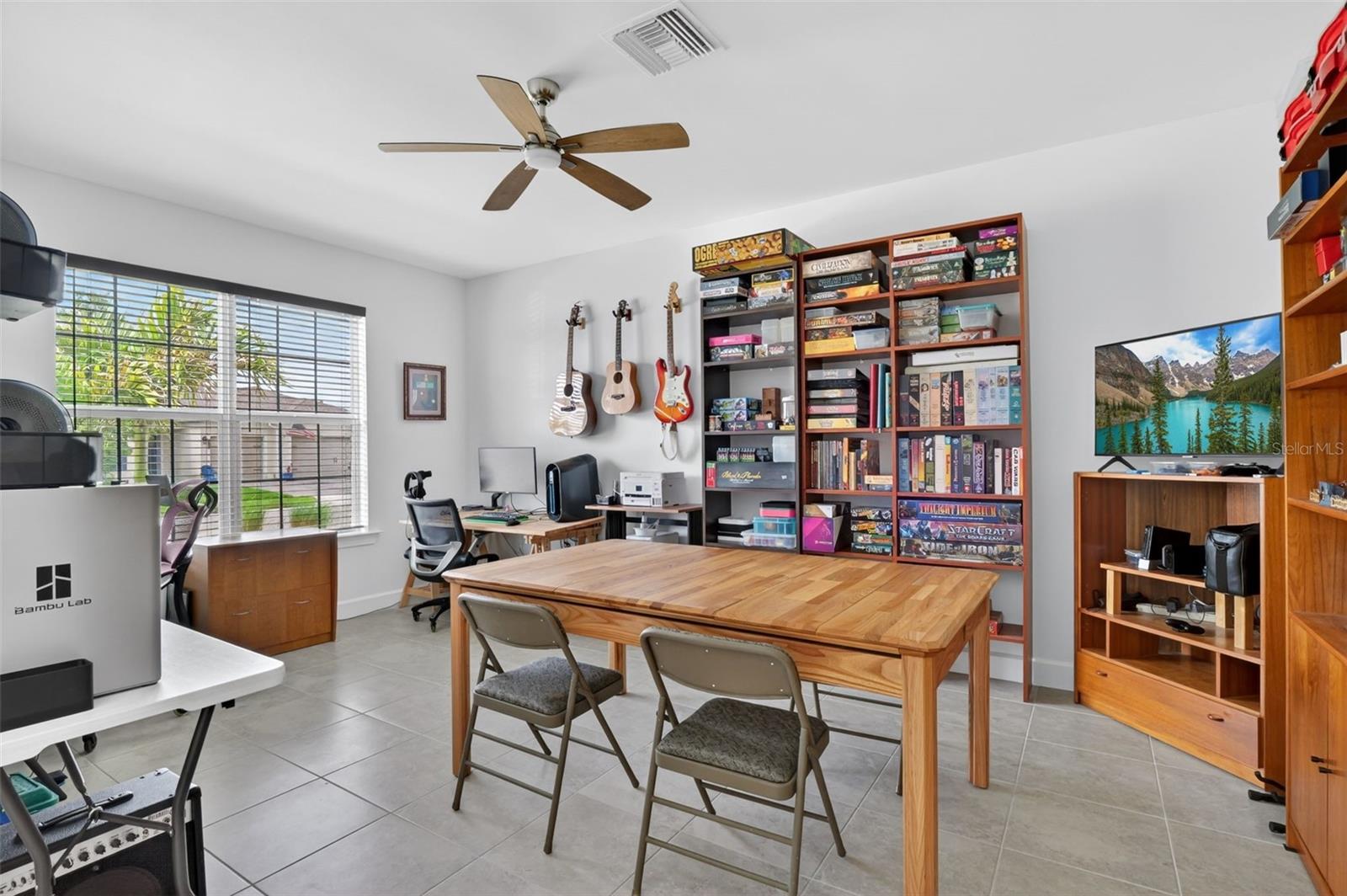 Image 5 of 37 For 42581 Atlas Drive