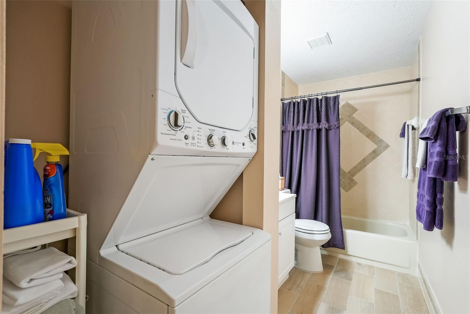 Image 17 of 20 For 8550 Shadblow Court 8