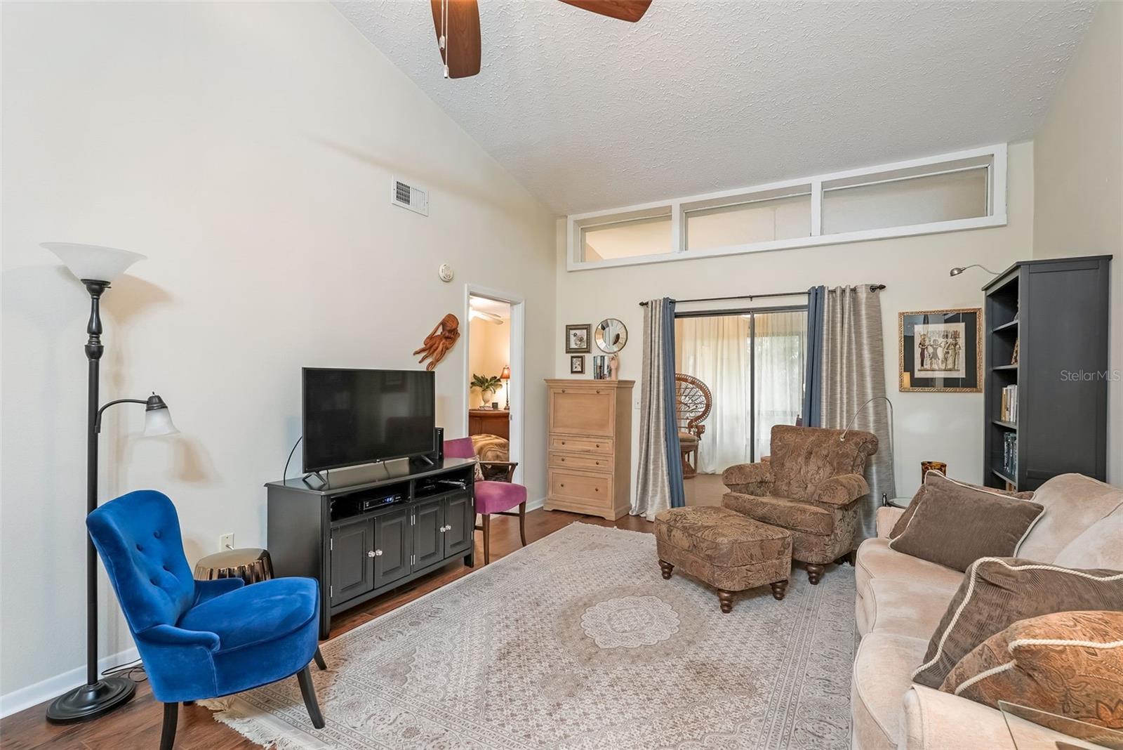 Image 4 of 20 For 8550 Shadblow Court 8