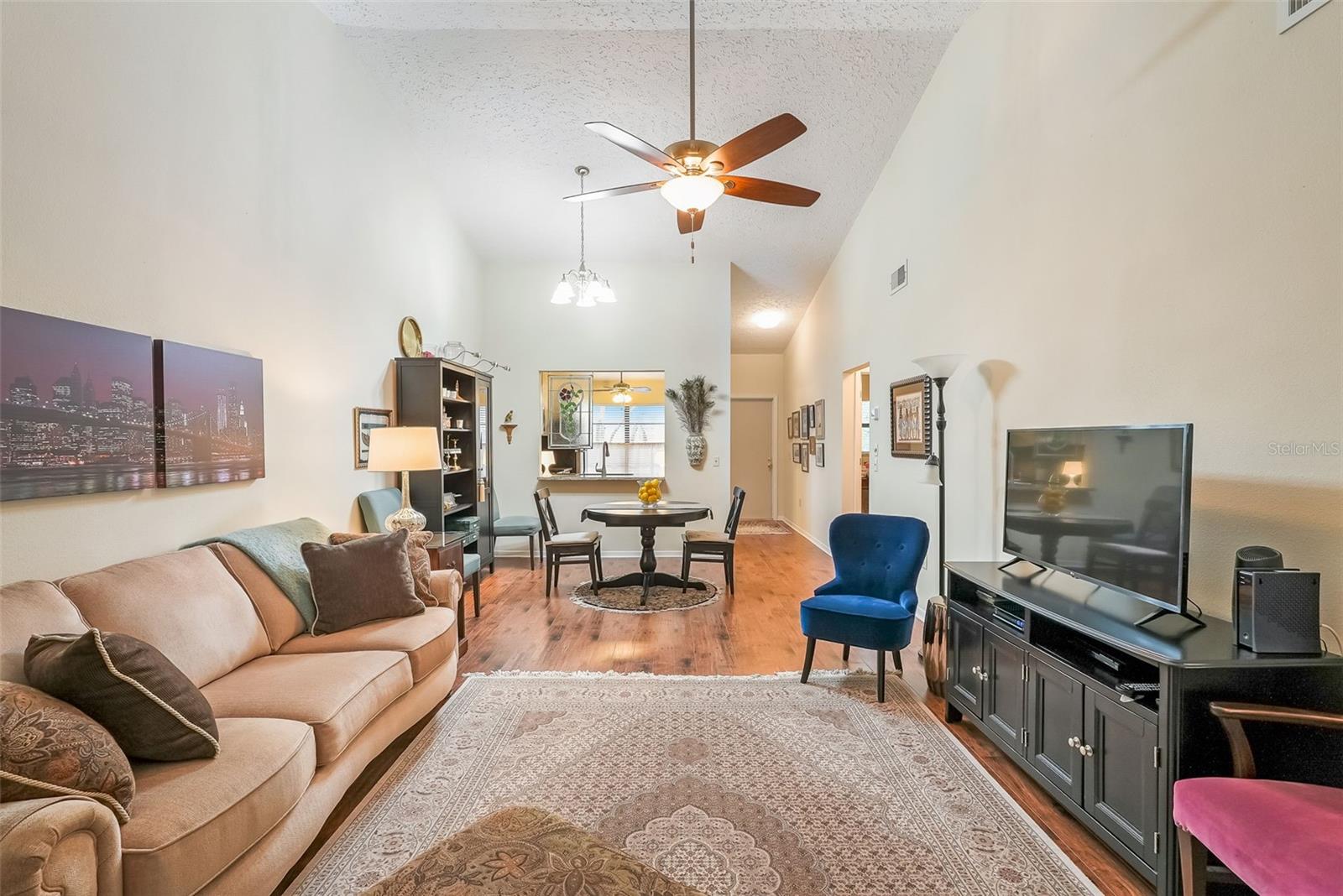 Image 5 of 20 For 8550 Shadblow Court 8