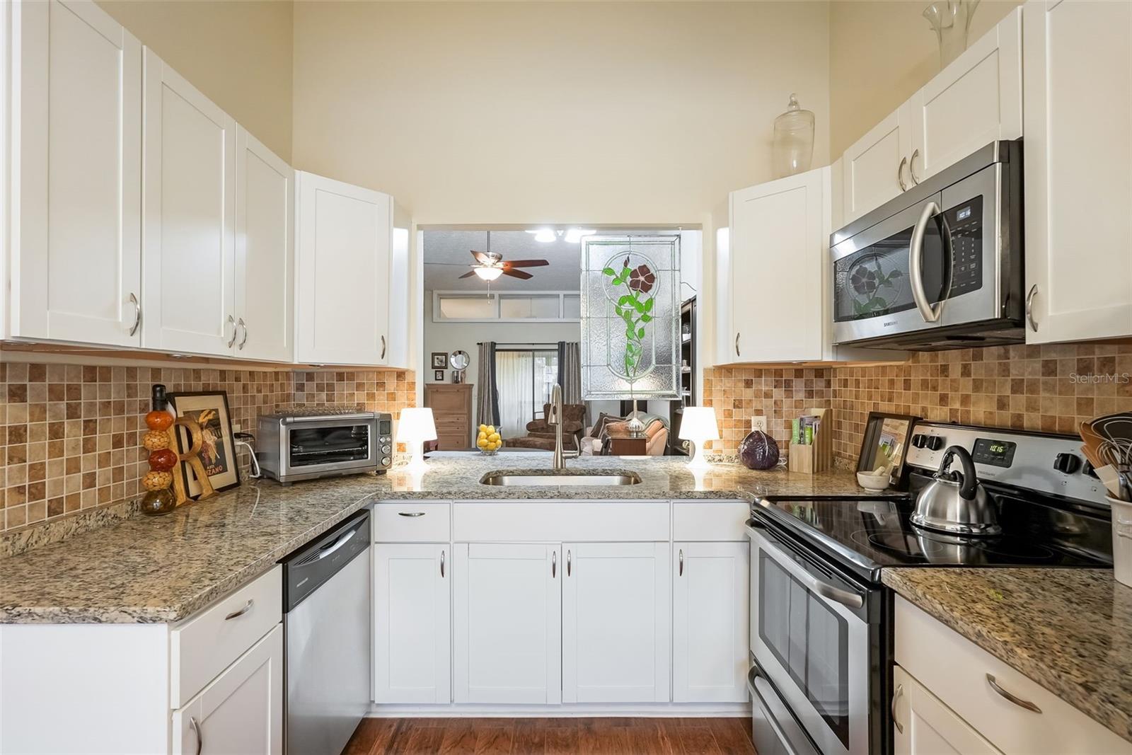 Image 7 of 20 For 8550 Shadblow Court 8