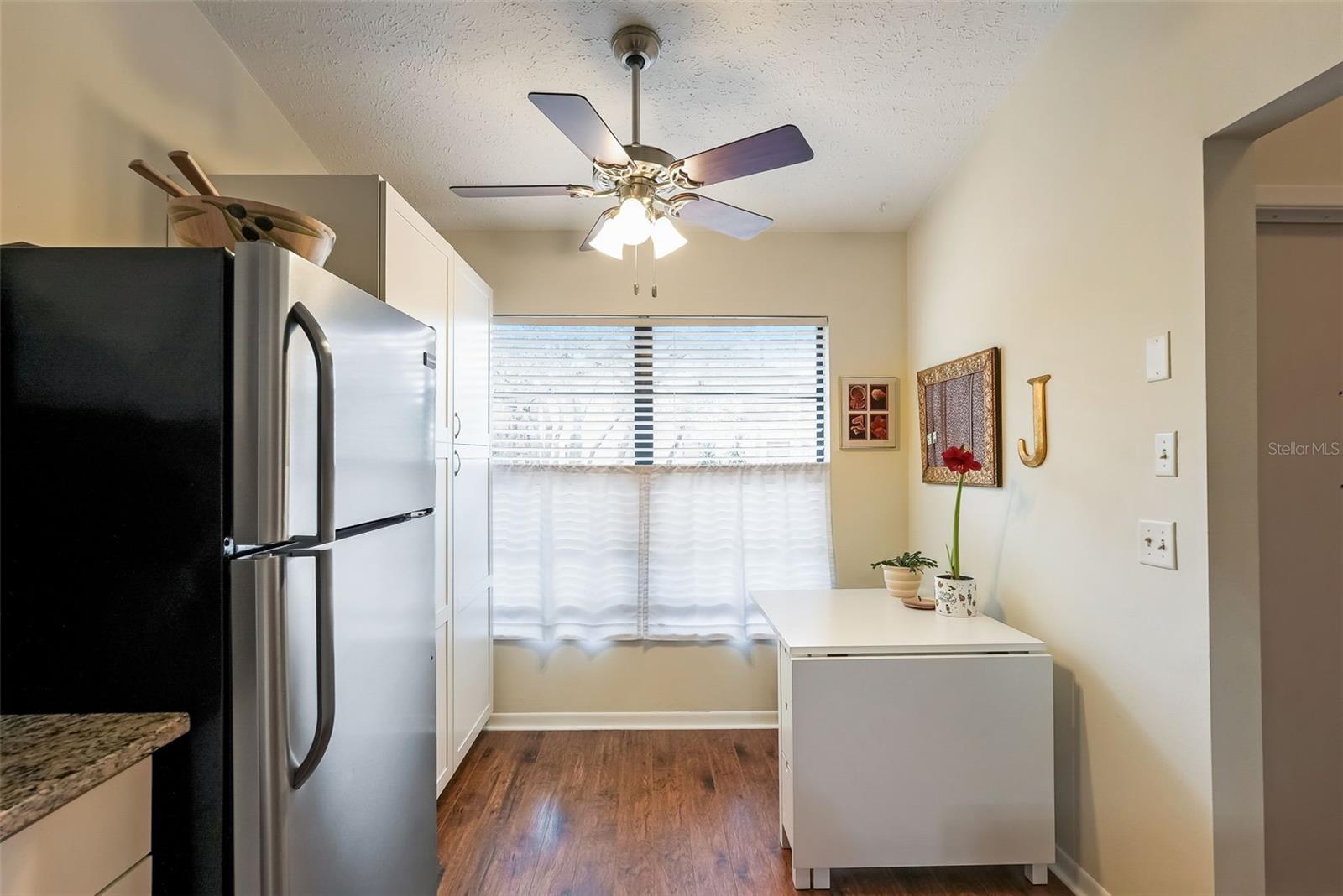 Image 9 of 20 For 8550 Shadblow Court 8