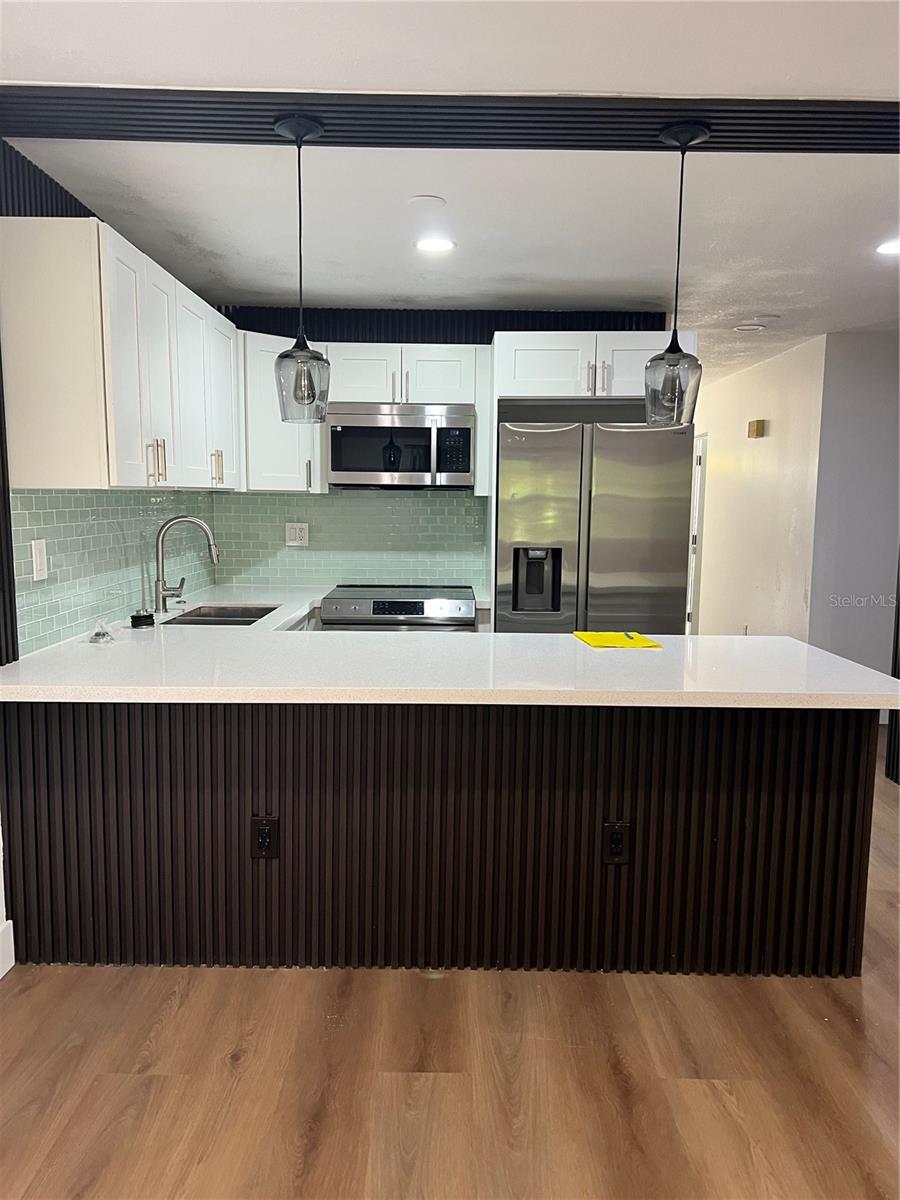 Image 3 of 14 For 1210 Cheney Highway G