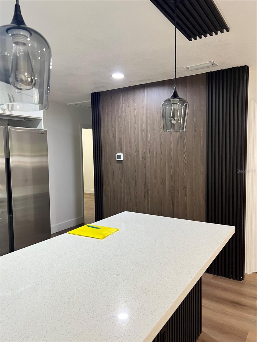 Image 4 of 14 For 1210 Cheney Highway G