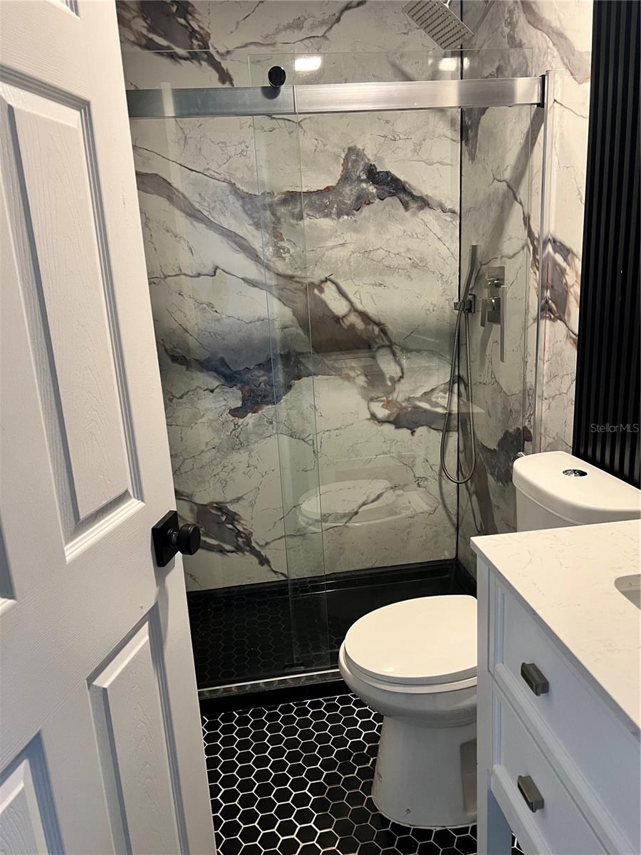 Image 8 of 14 For 1210 Cheney Highway G