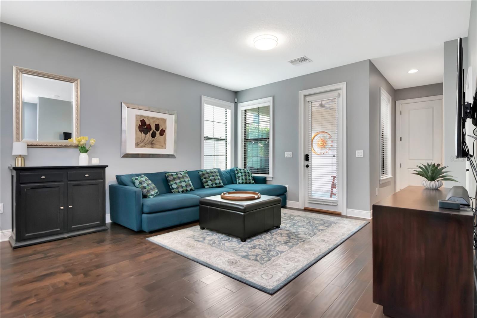 Image 11 of 35 For 409 Tampania Avenue 2