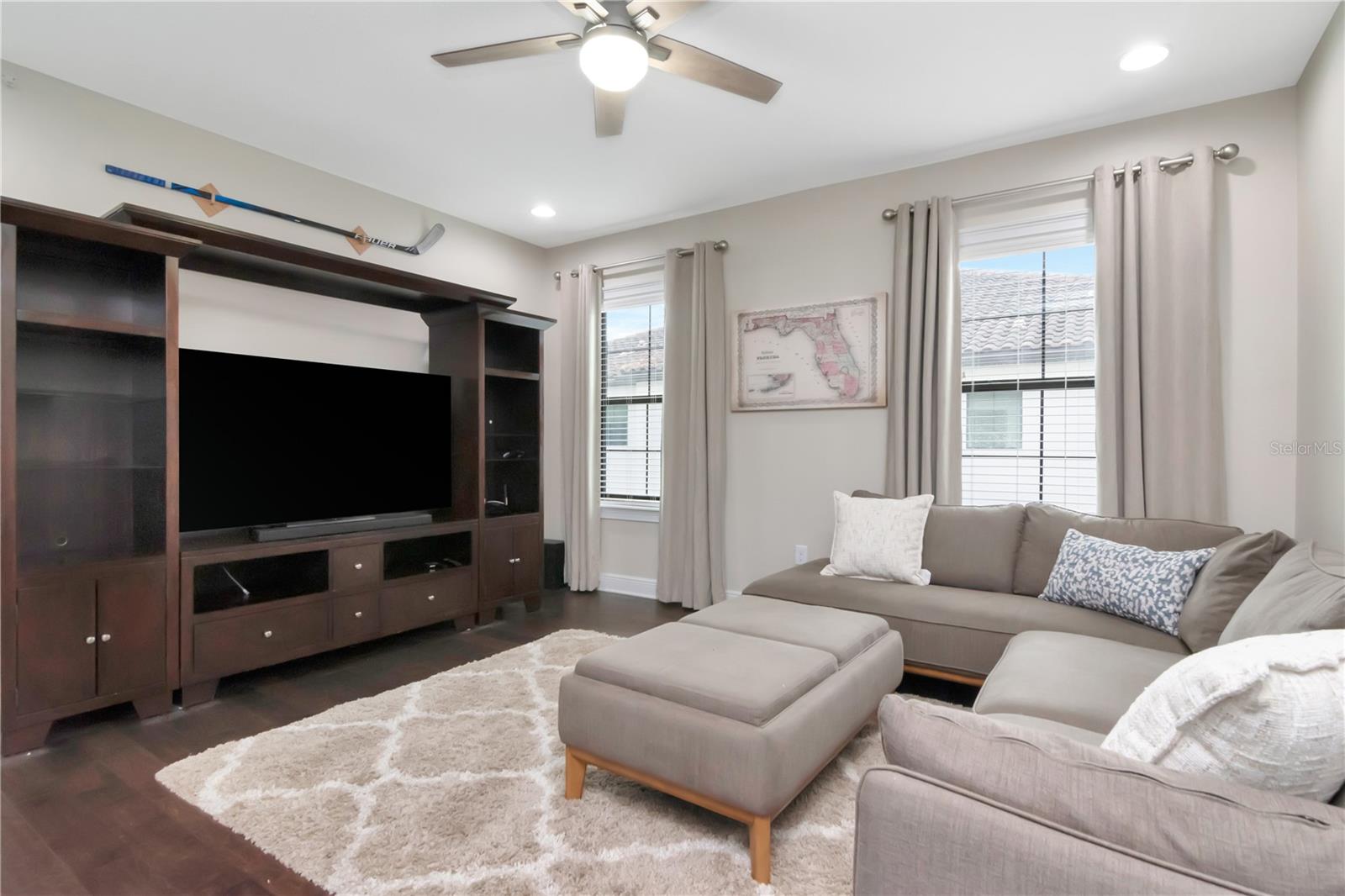 Image 15 of 35 For 409 Tampania Avenue 2