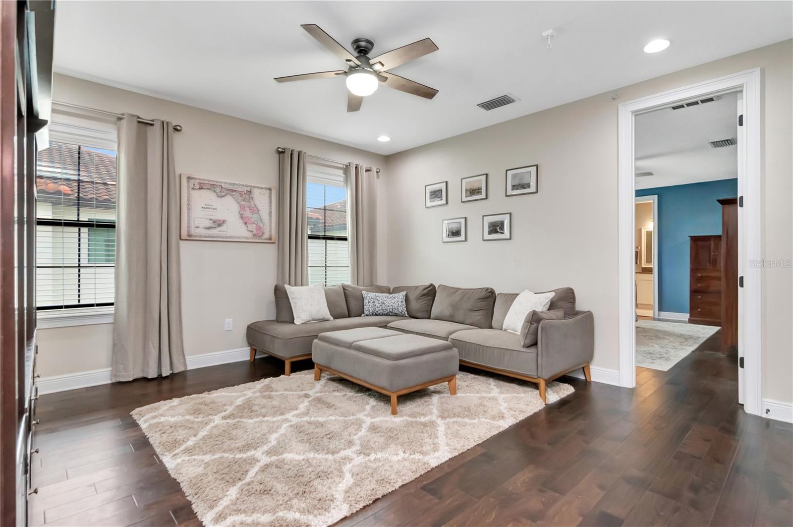 Image 16 of 35 For 409 Tampania Avenue 2