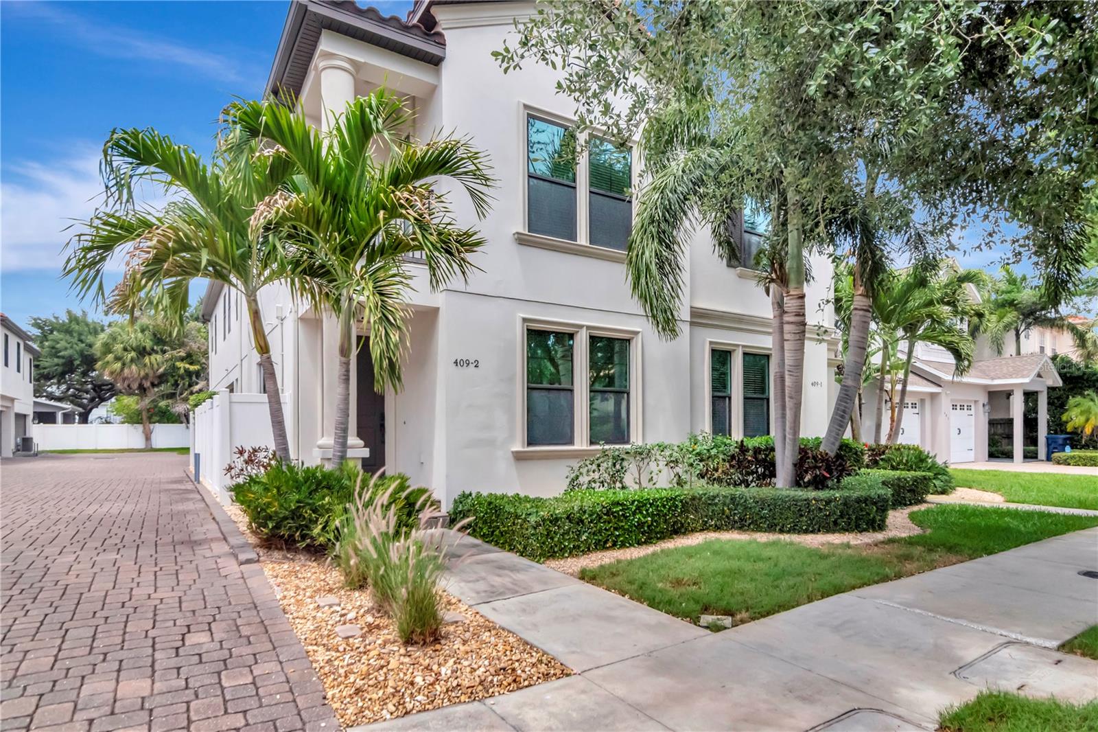 Image 2 of 35 For 409 Tampania Avenue 2