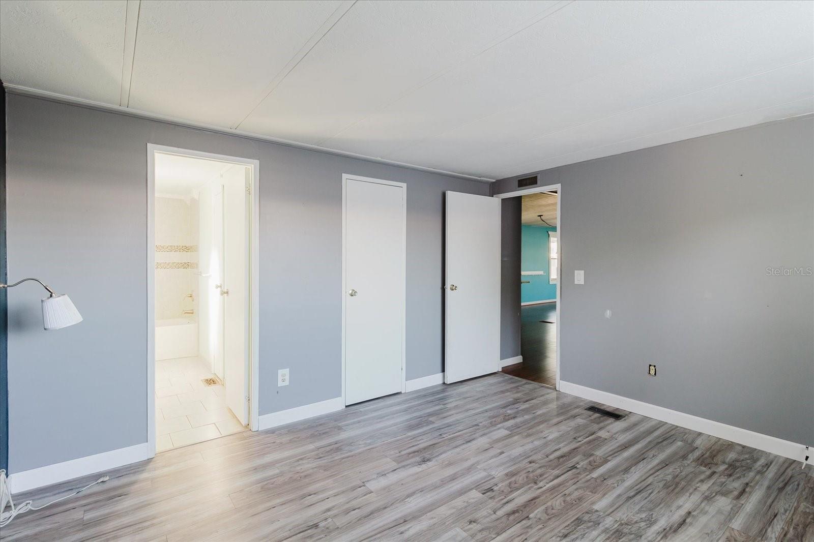 Image 28 of 52 For 372 Cobia Way