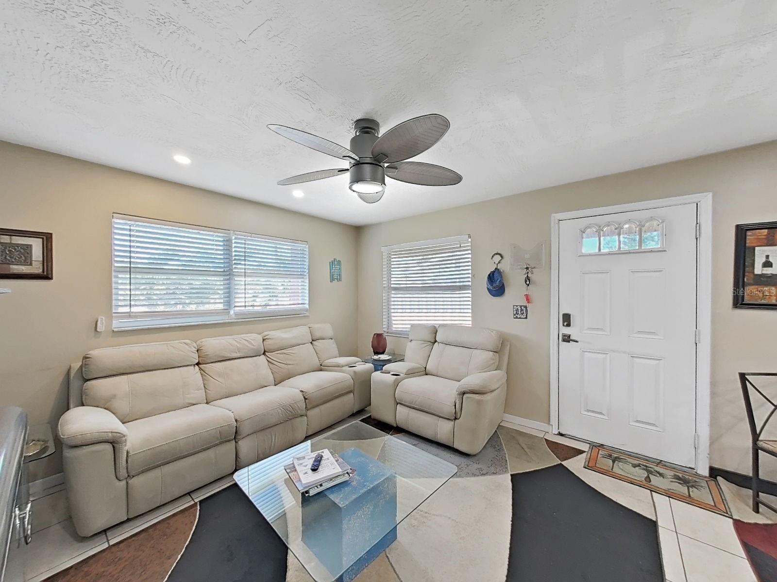 Image 7 of 27 For 206 22nd Avenue