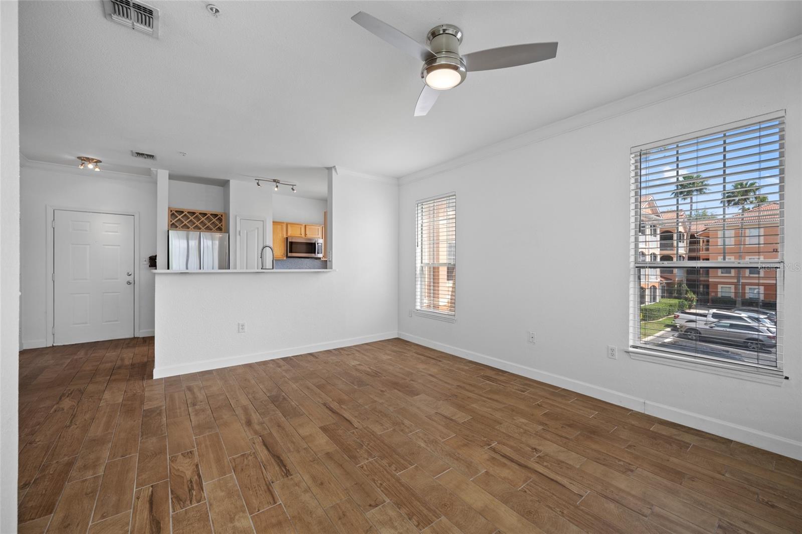 Image 13 of 52 For 5000 Culbreath Key Way 1-201