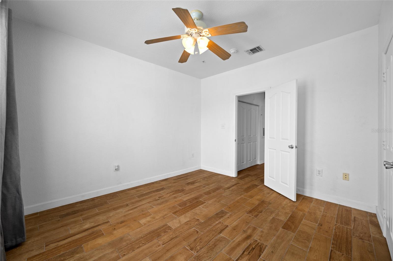 Image 28 of 52 For 5000 Culbreath Key Way 1-201