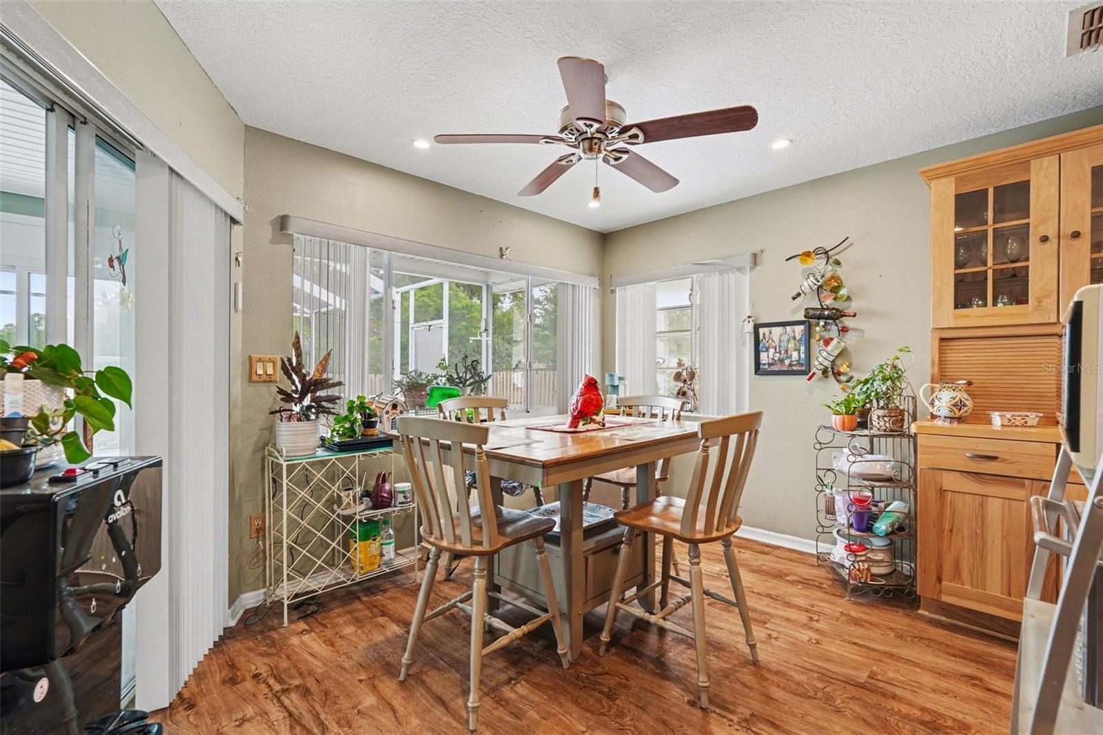 Image 11 of 31 For 10267 Elgin Boulevard