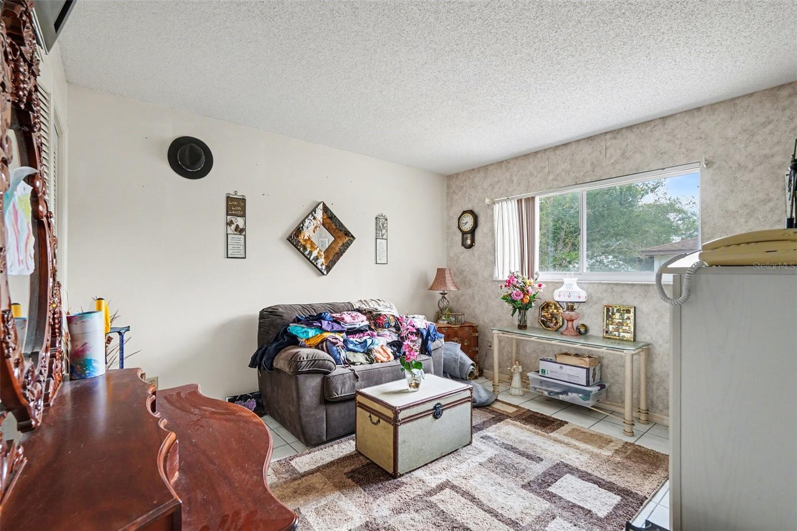 Image 18 of 31 For 10267 Elgin Boulevard