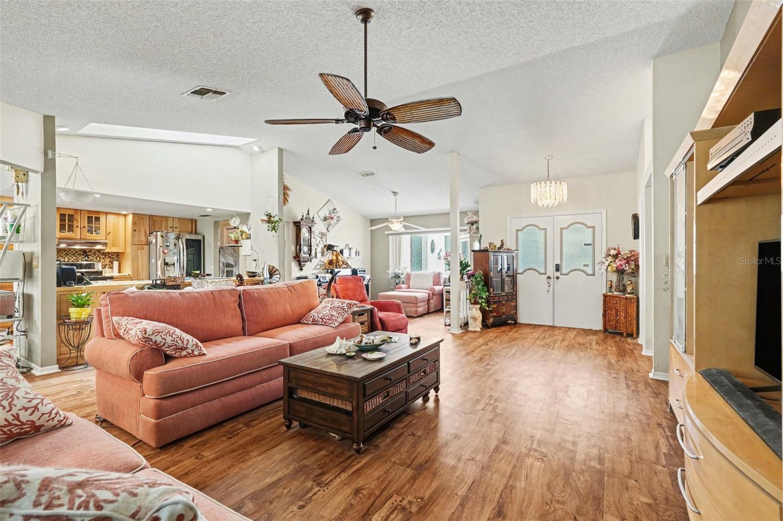 Image 4 of 31 For 10267 Elgin Boulevard