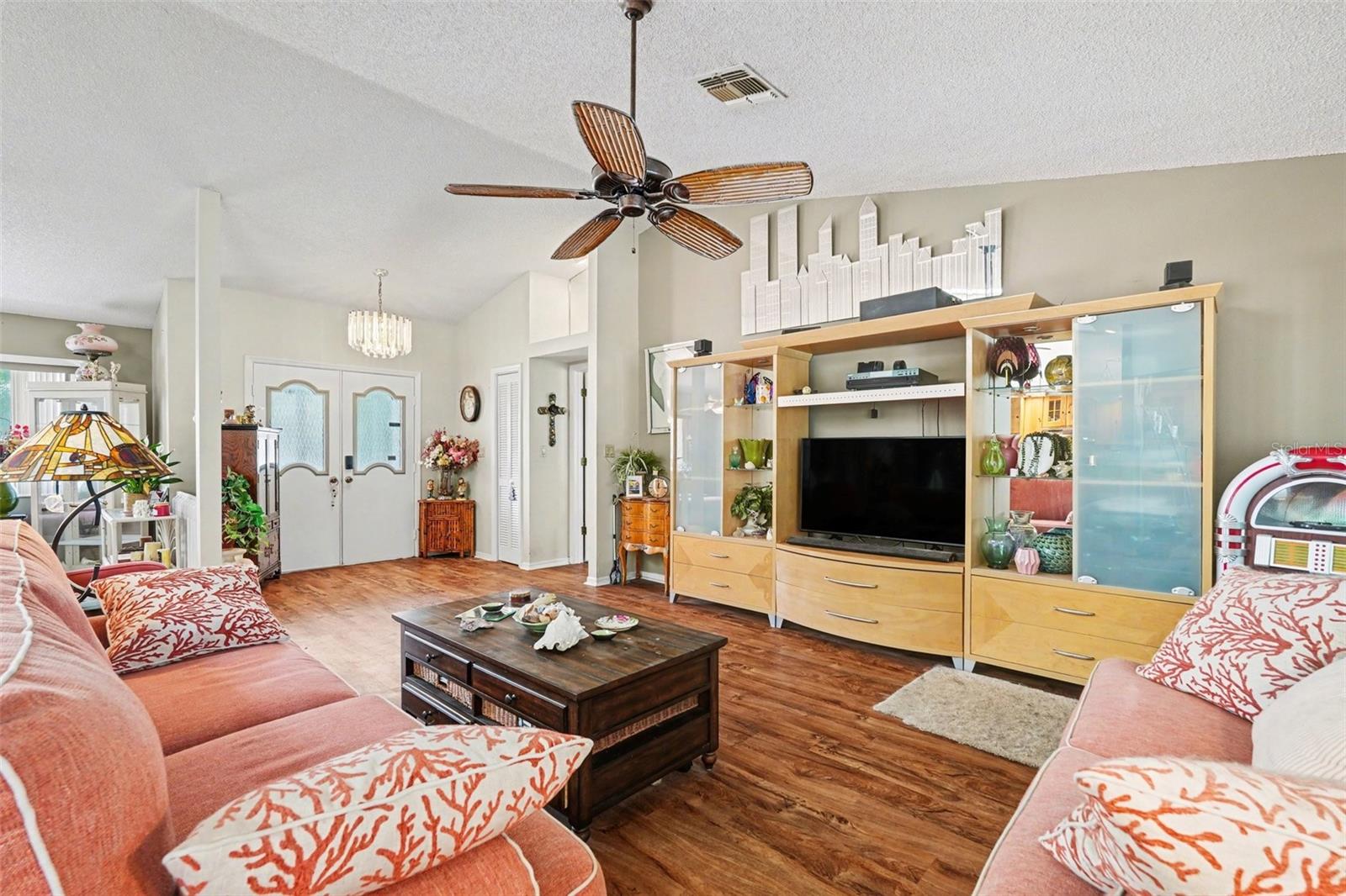 Image 5 of 31 For 10267 Elgin Boulevard