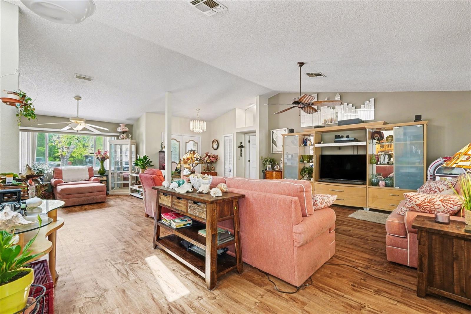 Image 7 of 31 For 10267 Elgin Boulevard