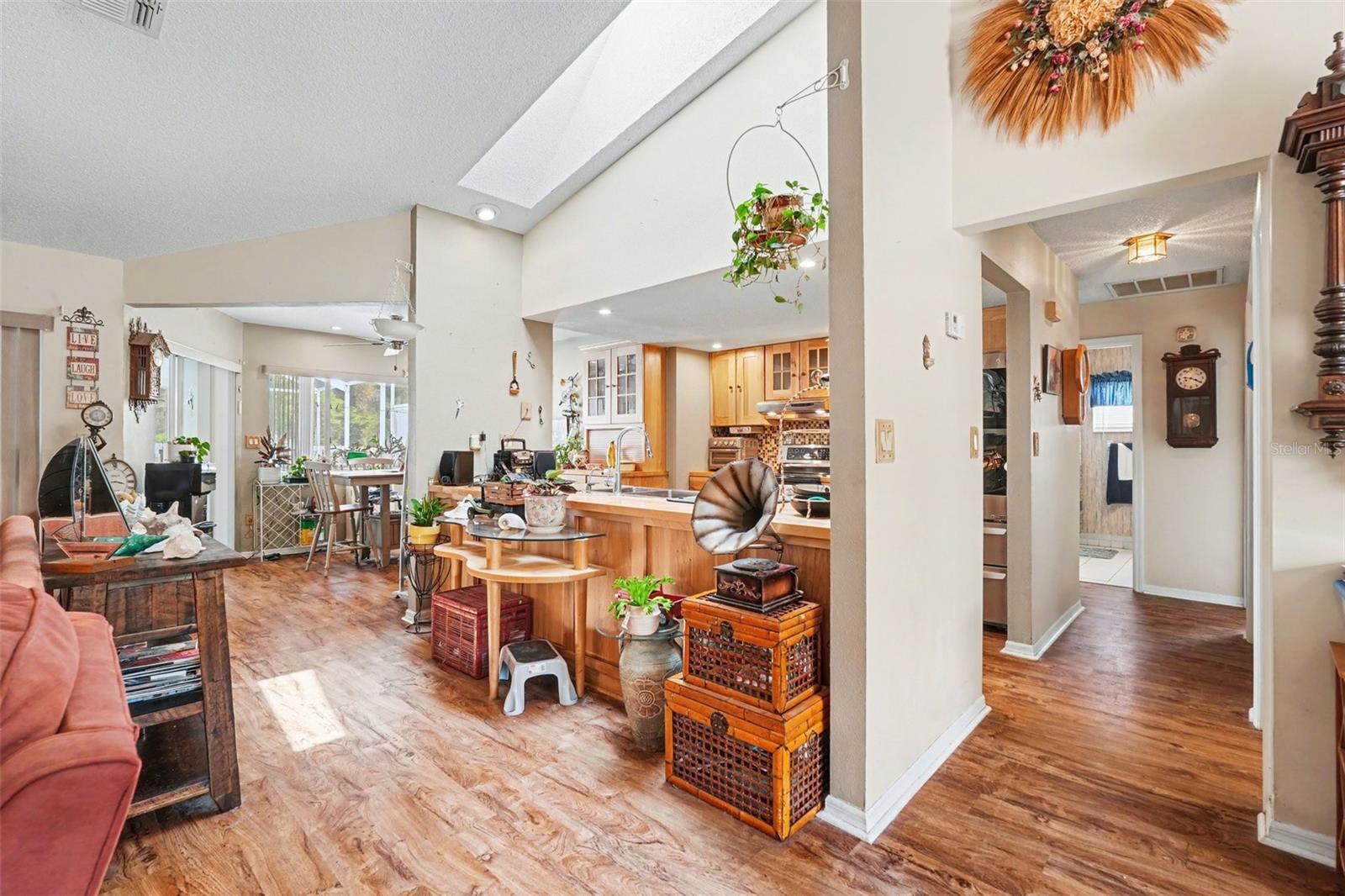 Image 9 of 31 For 10267 Elgin Boulevard