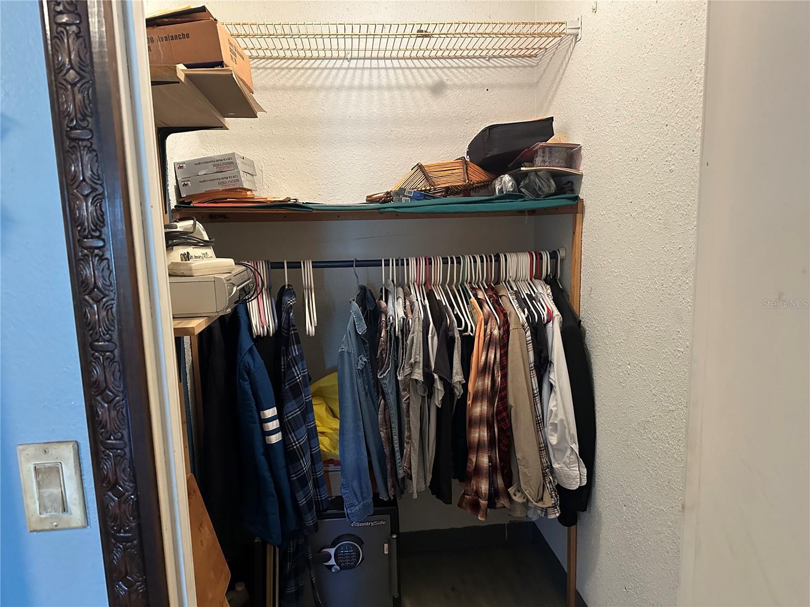 Image 12 of 26 For 8240 Edgehill Court