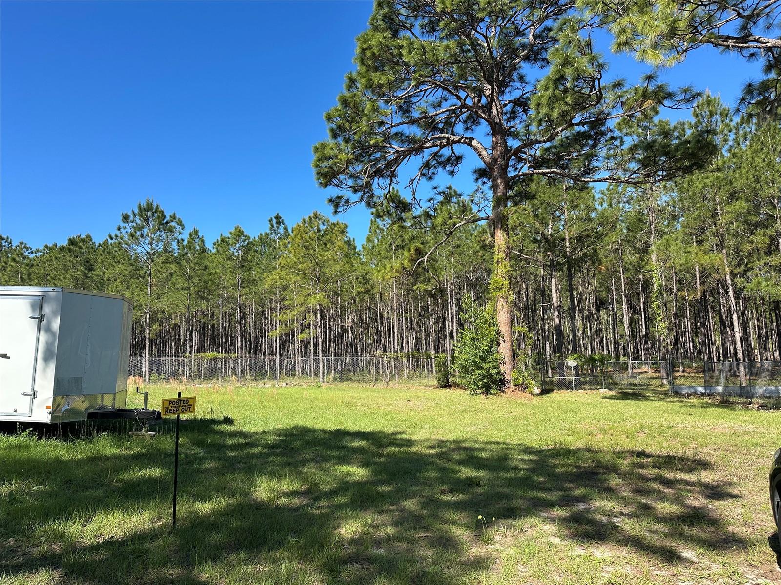 Image 3 of 26 For 8240 Edgehill Court