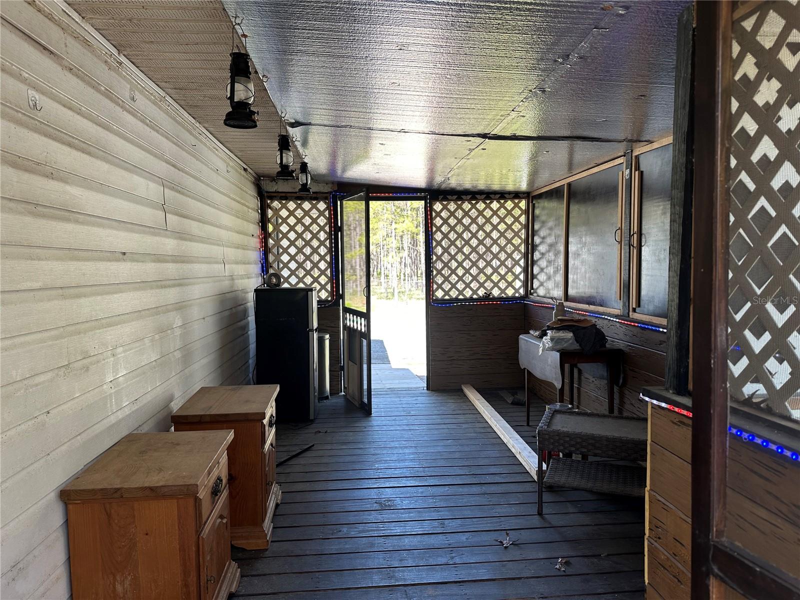 Image 5 of 26 For 8240 Edgehill Court