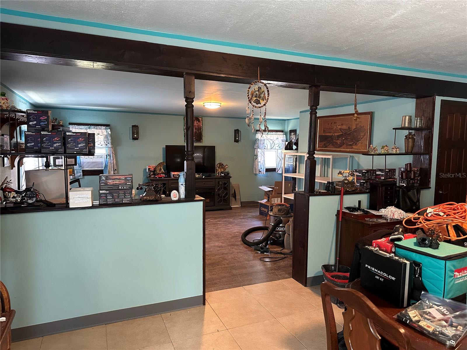 Image 6 of 26 For 8240 Edgehill Court