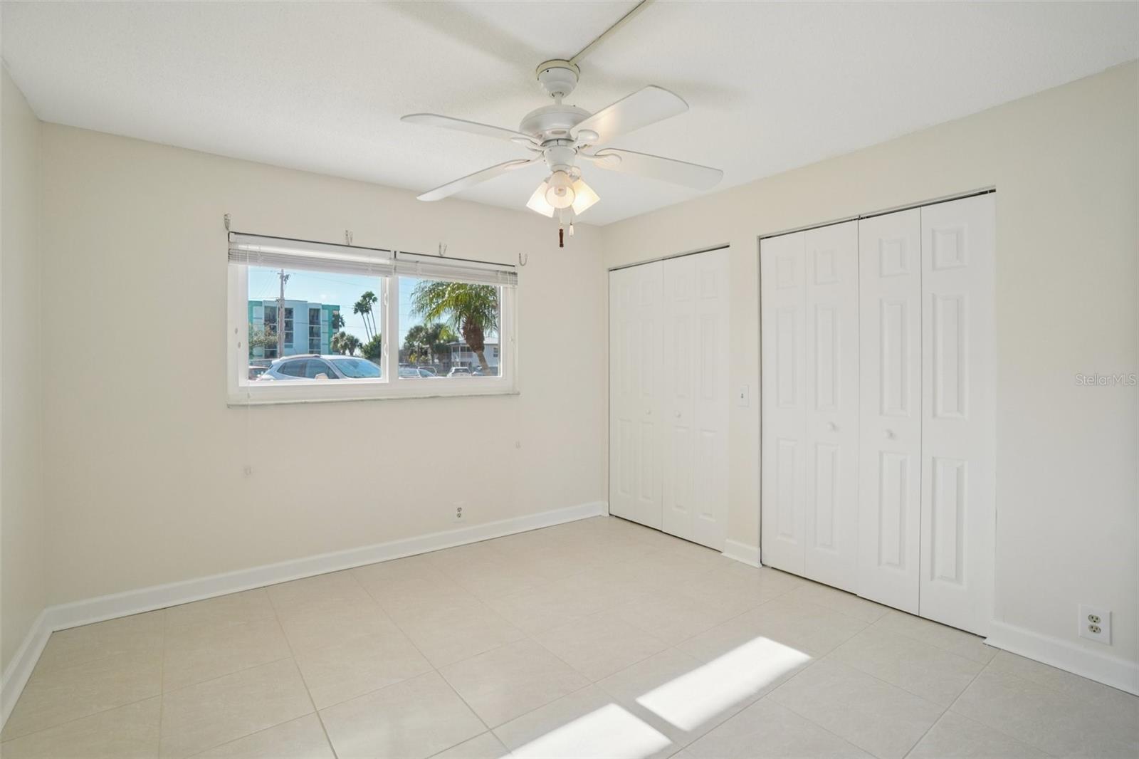 Image 10 of 37 For 1847 Shore Drive S 117